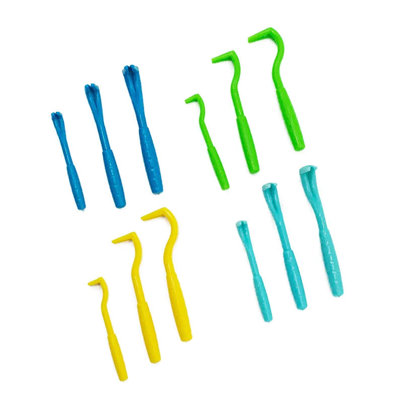 Pet Grooming and Care Kit: Plastic Deworming and Flea Removal Tools for Dogs and Cats